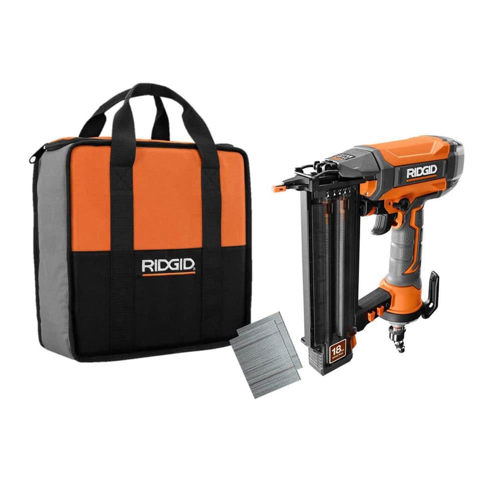 Clavadora neumática de clavos de 2-1/8 pulg. de calibre 18 con tecnología CLEAN DRIVE y bolsa de herramientas