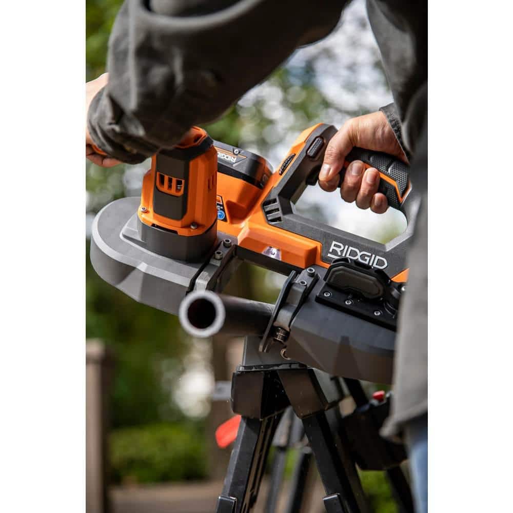 Kit de sierra de cinta compacta inalámbrica de 18 V con (1) batería de 4,0 Ah y cargador