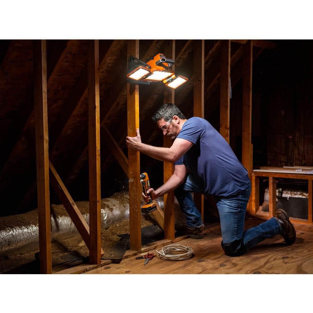 18V Hybrid Panel Light Kit with 4.0 Ah Battery and Charger – RIDGID