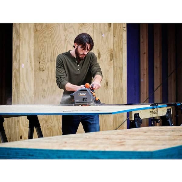 60 in Track Saw Guide Rail (1) 60 in Track (2) Connector Bars (1) Track Wrench